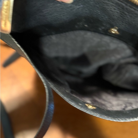 Michael Kors Black Pebbled Leather Crossbody Bag With Front Zipper - Picture 7 of 8